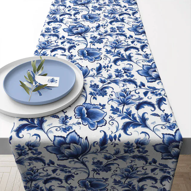 Ambiente - Tafelloper 40x150cm - Delft Blue florals
